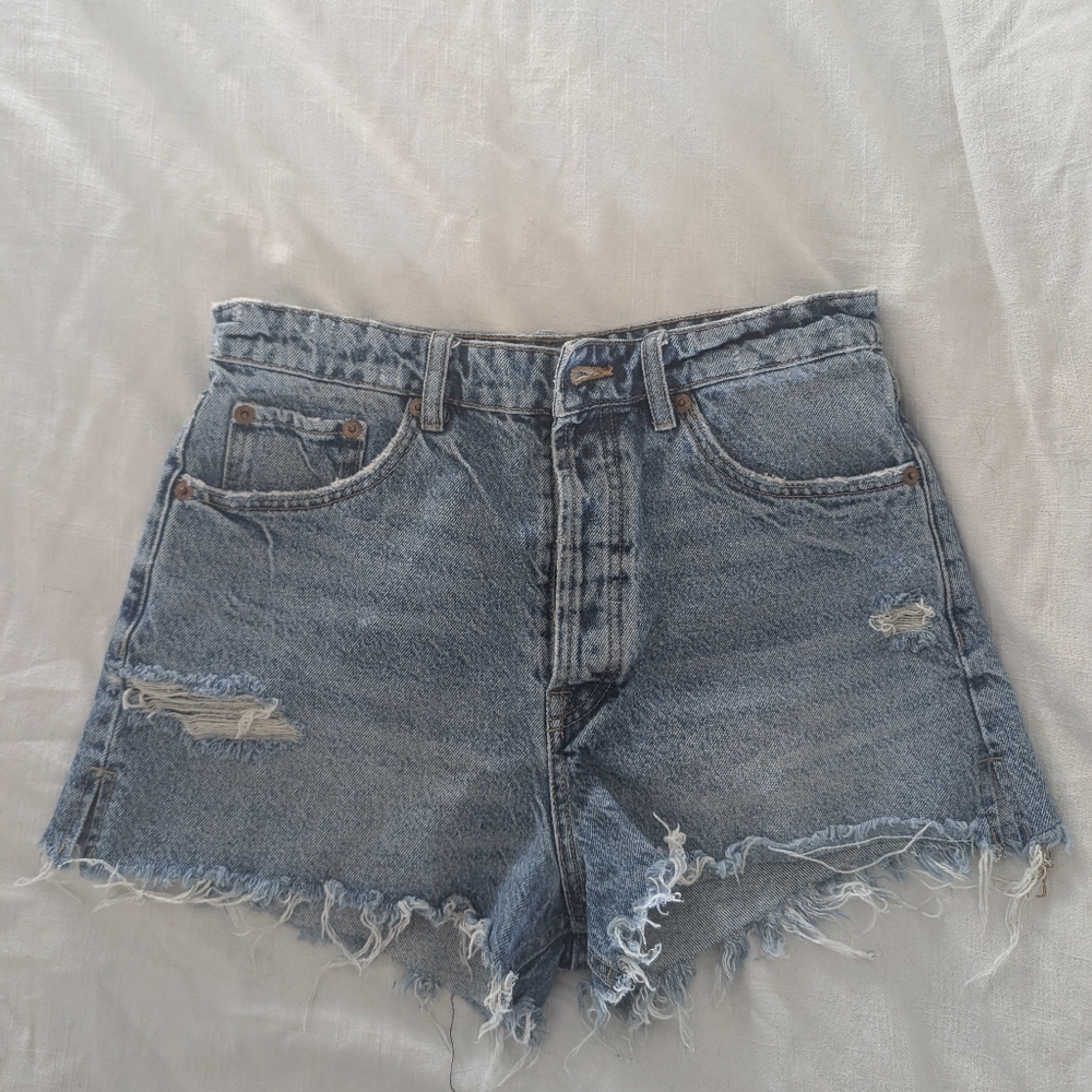 Denim shorts distressed Zara size 8